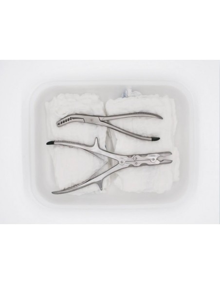 Si Us surgical instrument set for clinical use